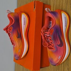 Nike Zoom Vomero Plus SE Ember Glow Women's Size 7 IH2091 800